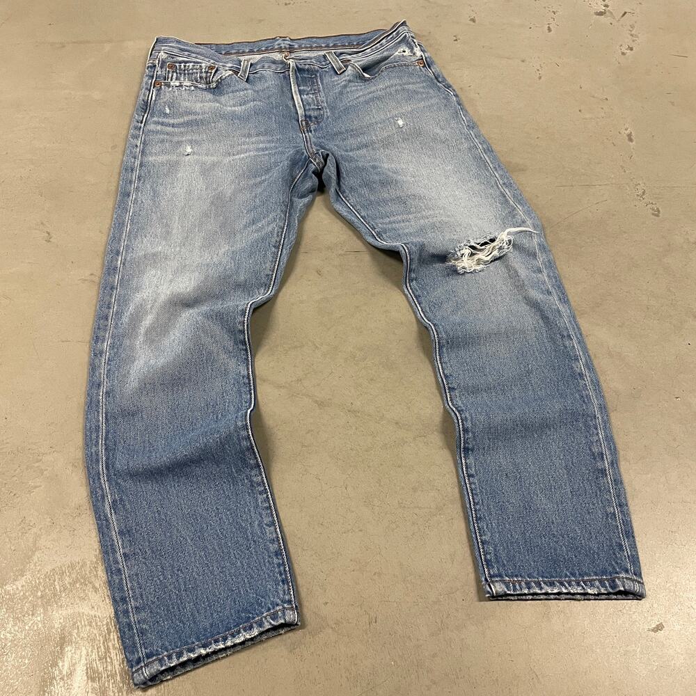 y2k Levi’s 501 button fly jeans 29x28